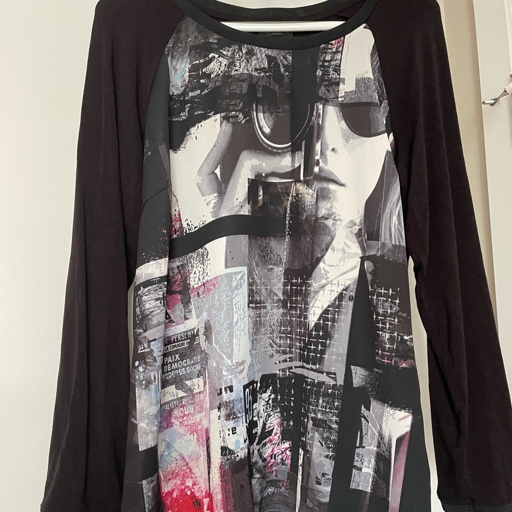 tunic top by Comma. vibrant , modern print. boutique style. size 40 euro equiv